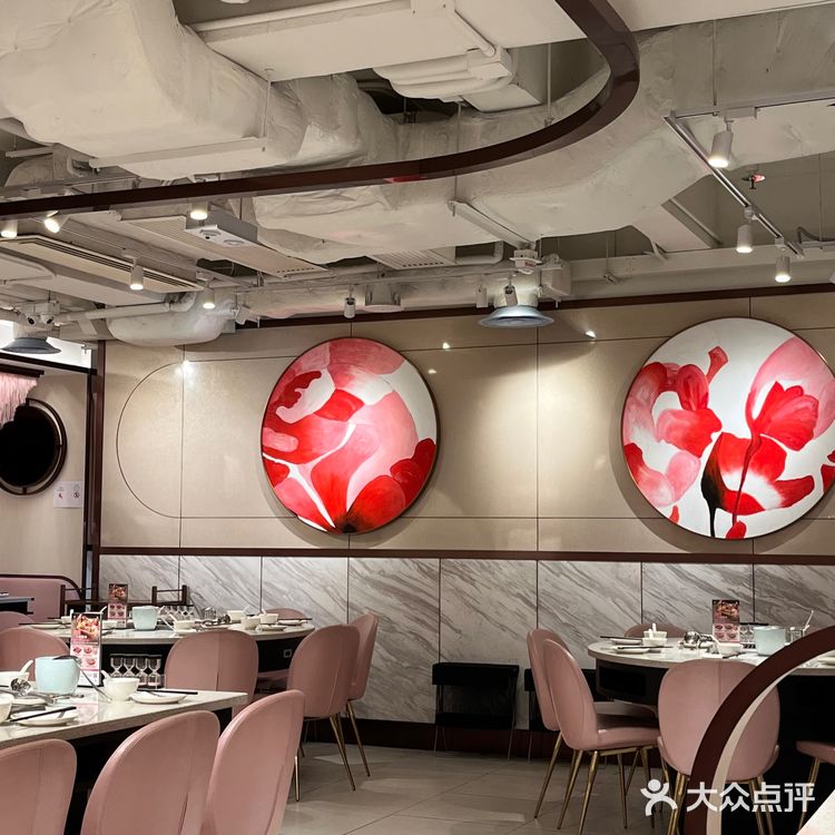 新加坡得獎火鍋店[调皮][糖果]