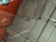 -鲨鱼皮汽车凹陷玻璃修复(静安店)