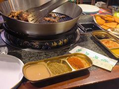 -佟爷·老北京炙子烤肉(动物园店)