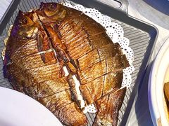 -肥小宝·金牌油焖大虾(襄阳龙虾地标店)