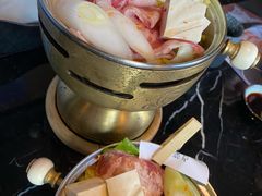 寿喜锅-小天鹅戴斯酒店鲸鲨百汇创作料理