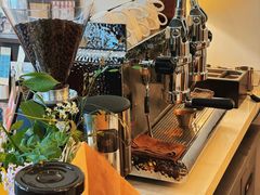 -Café Monson