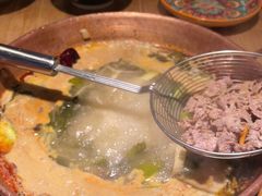 -洱火云南酸菜牛肉火锅(石景山当代商城店)