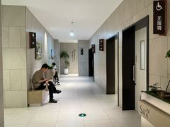 -胖东来生活广场(健康路店)