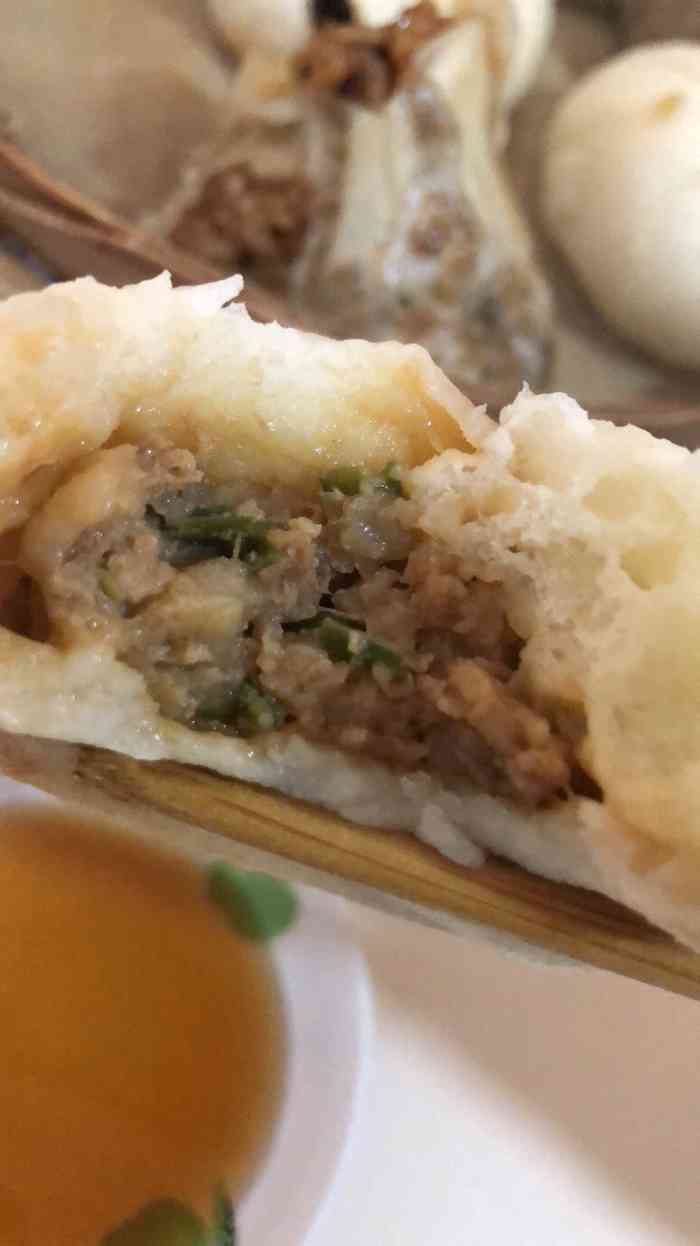 剡满笼老毛馒头(新昌大佛寺店)-"干笋包好吃!感觉是老面发酵的包子.