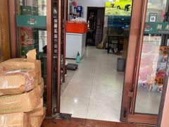 -湖南人家湘菜馆(镇江路店)