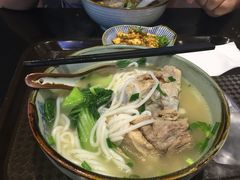 -小魔童·鲜切牛肉粉(时尚天河东区店)