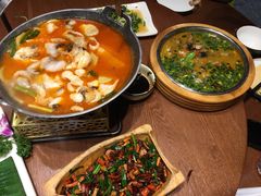 -老滇山寨•云南特色菜•地方菜•民族风情歌舞表演(金碧店)