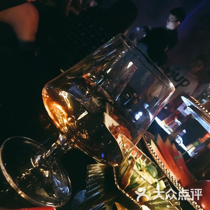 宁波娱乐大师           宁波娱乐大师           诗瑞娜酒吧