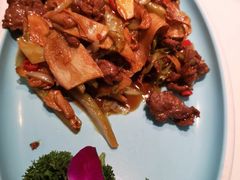 老山姜炒牛肉-原味田园·客家菜·土窑鸡(中航城君尚购物中心店)