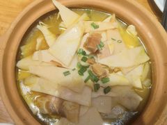 -头上红煨盐鸡·非遗院子餐厅