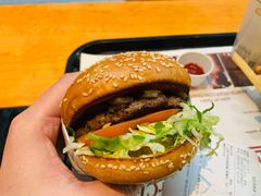 -The Habit Burger Grill 哈比特汉堡(复兴soho店)