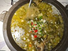 -小凤庭·地道湖北菜武昌鱼·藕汤(38年黄鹤楼店)