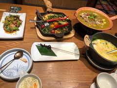 -云海肴·汽锅鸡·云南菜(天山百盛优客店)