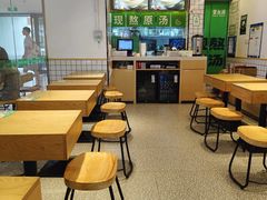 -蒙自源米线大王(花园城商场店)