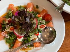 -Chom Cafe and Restaurant