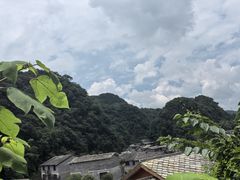 -高荡千年布依古寨旅游景区