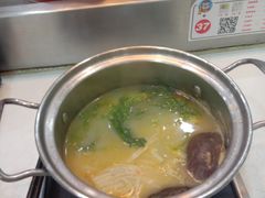 -亿富盛餐饮旋转小火锅(乐客城店)