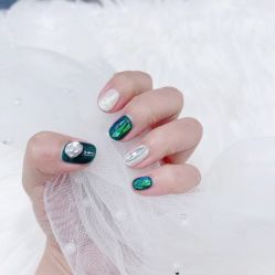-七彩虹美甲美睫 半永久