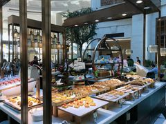面包甜点陈列柜-武汉洲际酒店·漢自助餐厅