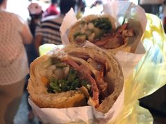 -Bánh Mì Huynh Hoa
