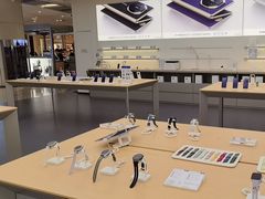 -华为授权体验店(中山公园来福士)