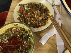 -拈签一笑黄牛肉辣卤串串
