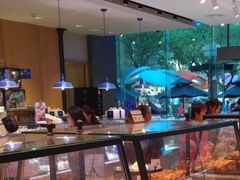 面包甜点陈列柜-巴黎贝甜(大宁国际商业广场店)