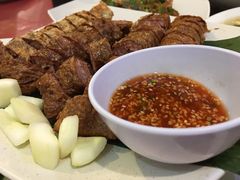 -大树下海鲜饭店
