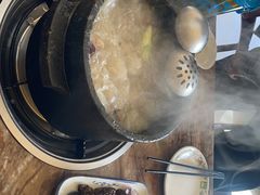 -鲁朗纳麦石锅鸡庄园