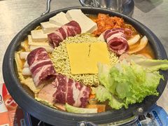 -哈哈碳都·牛肋条无限自助烤肉(台江万达店)