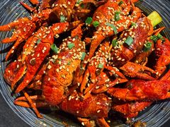 -肥肥虾庄·金牌油焖大虾(汉街SKP店)