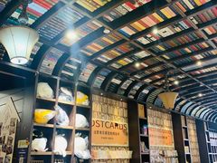 -钟书阁(松江泰晤士小镇店)