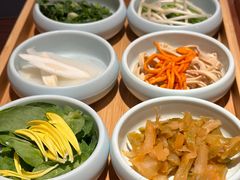 -银米·云南传统过桥米线(双廊黑金冠店)