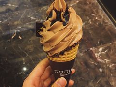 巧克力软冰淇淋-GODIVA(港汇恒隆广场)