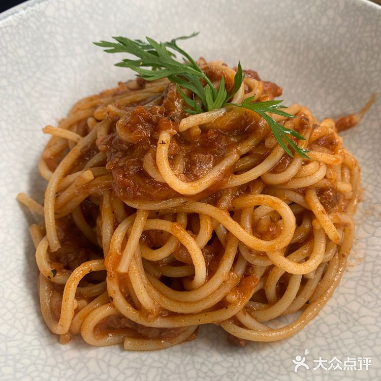 越秀山脚下的西餐厅
