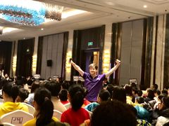 等位区-青岛颐海花园酒店总店·自助餐厅