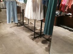 -URBAN REVIVO(西安Momopark店)