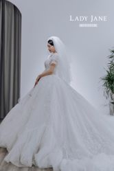 -Lady  Jane高端婚纱礼服馆