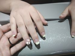 -Yue color 悦彩美甲美睫工作室