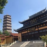 据说很“灵”的小镇古寺