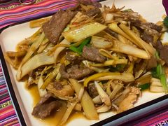 -香巴拉云南餐厅(华莱坞店)