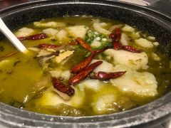 -渝是乎酸菜鱼·川渝小炒(新世界百货望京店)
