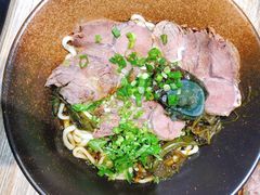 烧椒牛腱拌面-面乙新派手擀面(大悦城店)