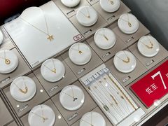 -百年港湾奥特莱斯(香炉礁店)