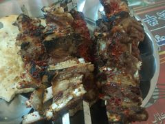 -烤肉小伙烤肉店