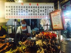 -六合夜市