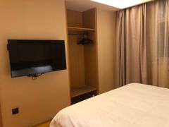 -全季酒店(石家庄裕华东路万达广场店)