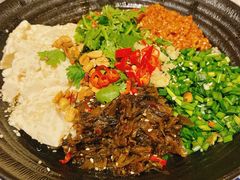 豆花米线-滇道云南特色料理(康定路店)