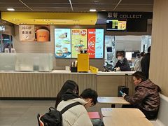 -麦当劳(轻轨曹杨路店)